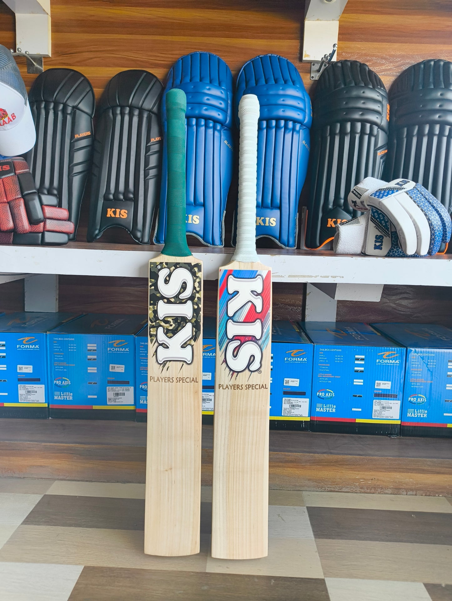 KIS BAT PLAYERS SPECIAL UNDER 10K