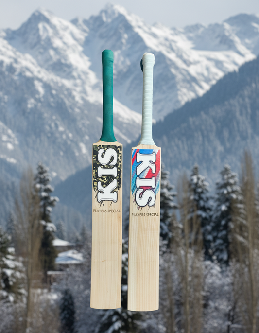 A professional Player bat in kashmir willow wood and crafted beautifully along with read to play and has oiling knocking and hard pressed done. Bat front face shows clear visible grains