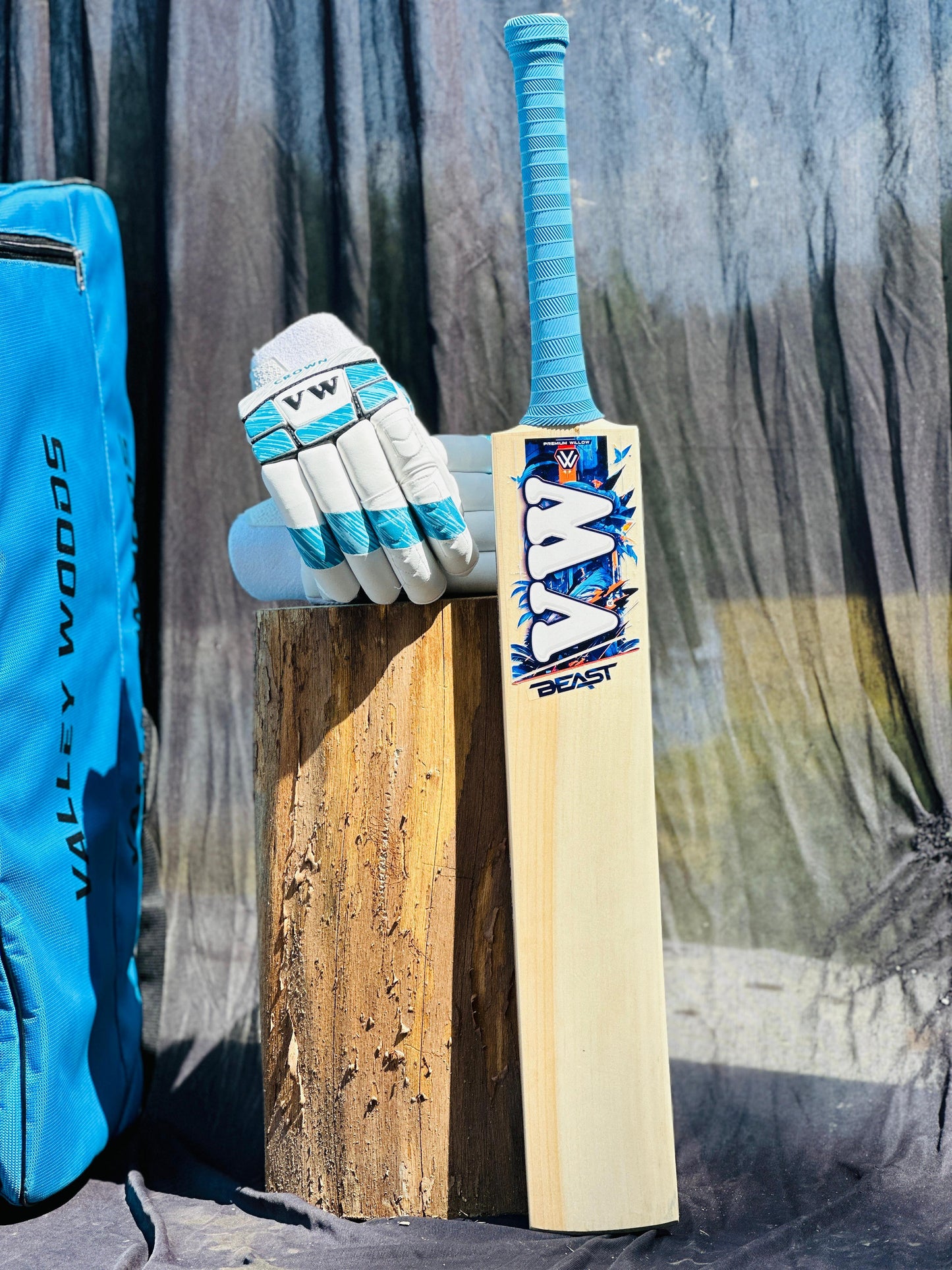 Top Grade Leather Cricket Bat in Kashmir Willow | Beast Edition by Valley Woods