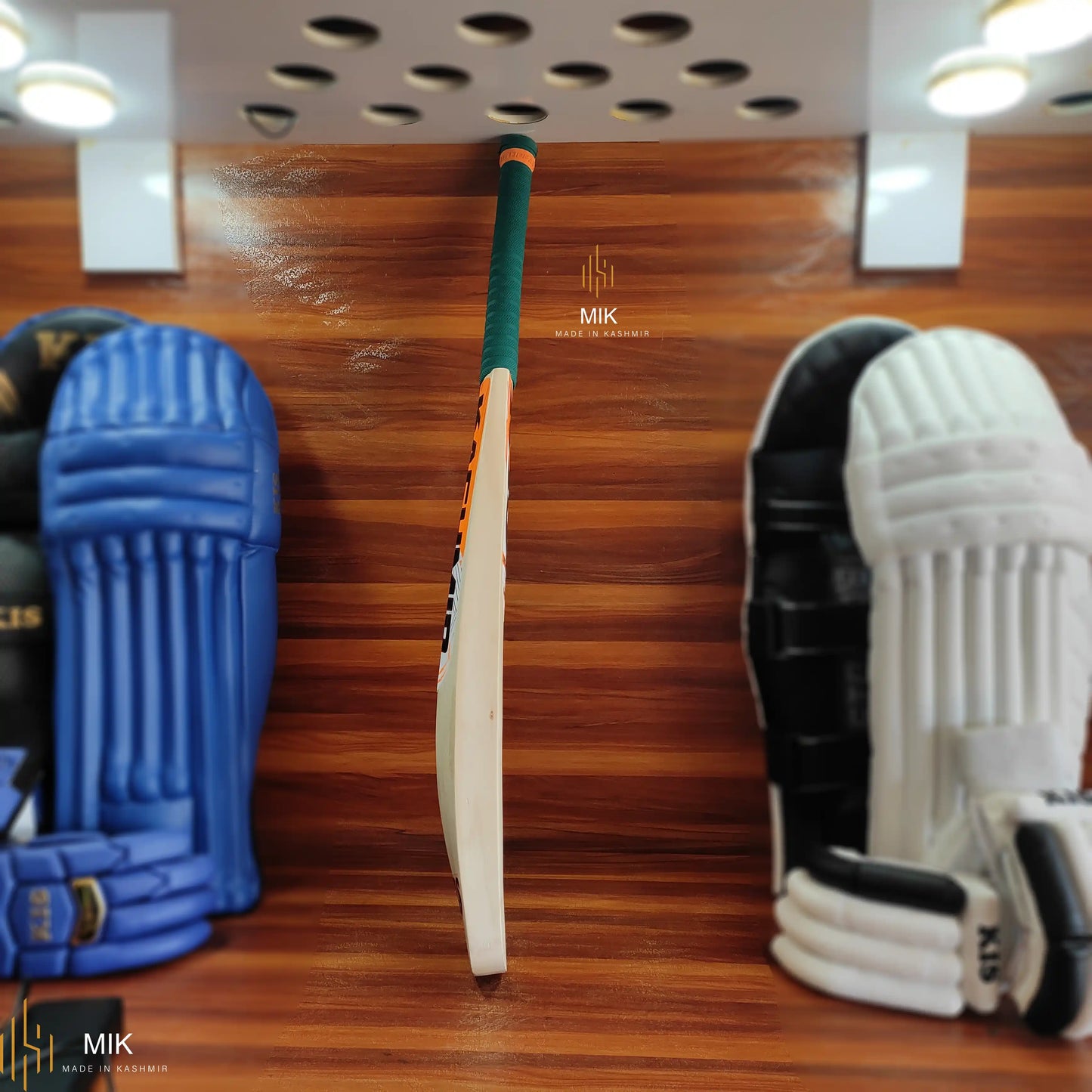 MS Dhoni Profile Bat for leather ball (KIS - English Willow ) - Grade A+
